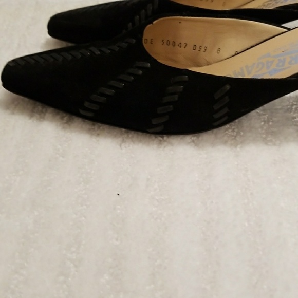 Salvatore Ferragamo pointy toe suede kitten heels - Picture 6 of 7